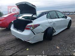 تۆیۆتا کامری